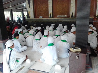 Wisata Ziarah Walisongo Pondok Tasbih Pondok Pesantren Thoriqoh Ikhwanul Qalam